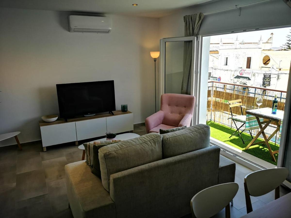 Apartamento Suite Arco De La Villa,Solo Familia Y Parejas,Parking Gratuito كونيل ذي لا فرونتيرا المظهر الخارجي الصورة