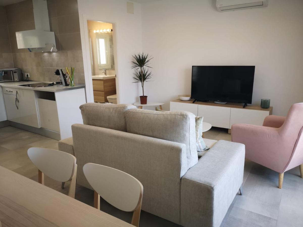 Apartamento Suite Arco De La Villa,Solo Familia Y Parejas,Parking Gratuito كونيل ذي لا فرونتيرا المظهر الخارجي الصورة