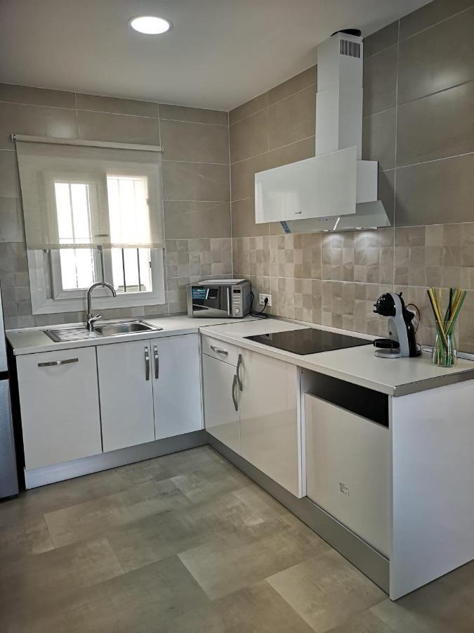 Apartamento Suite Arco De La Villa,Solo Familia Y Parejas,Parking Gratuito كونيل ذي لا فرونتيرا المظهر الخارجي الصورة